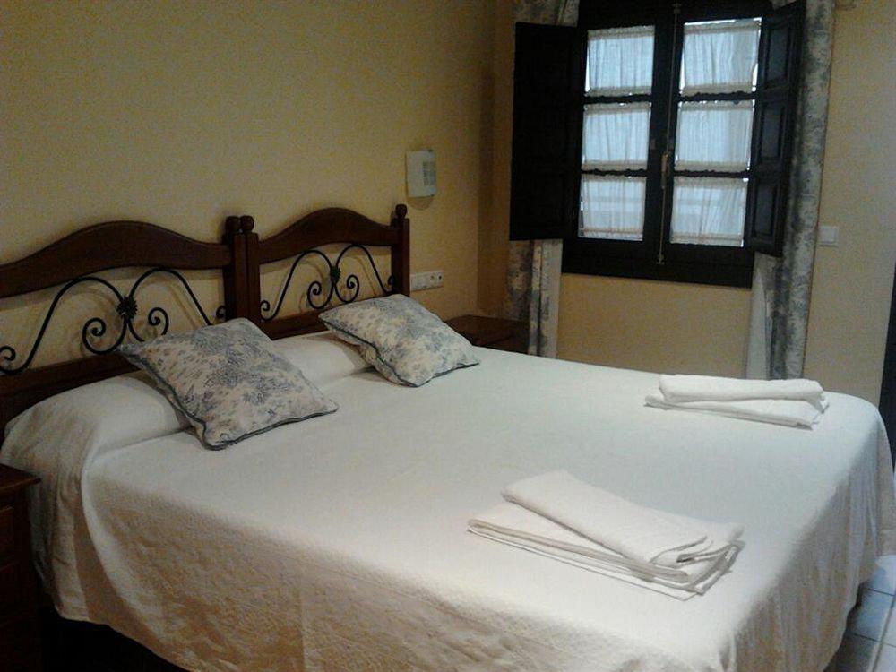 Hostal Azahar Cordoba Exterior photo