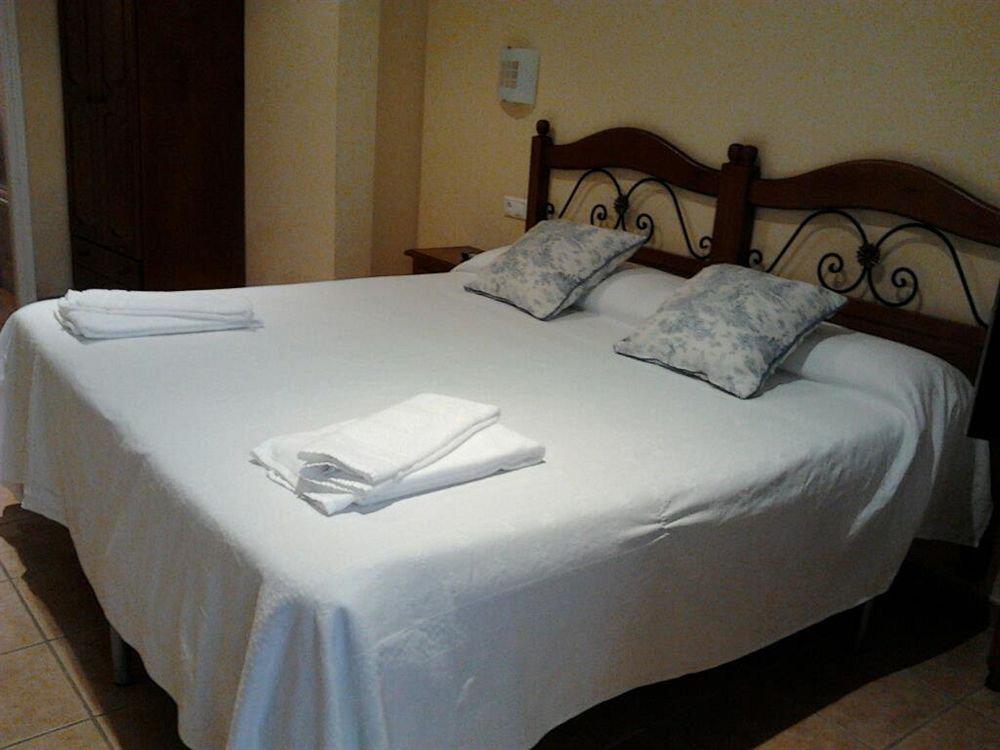 Hostal Azahar Cordoba Exterior photo