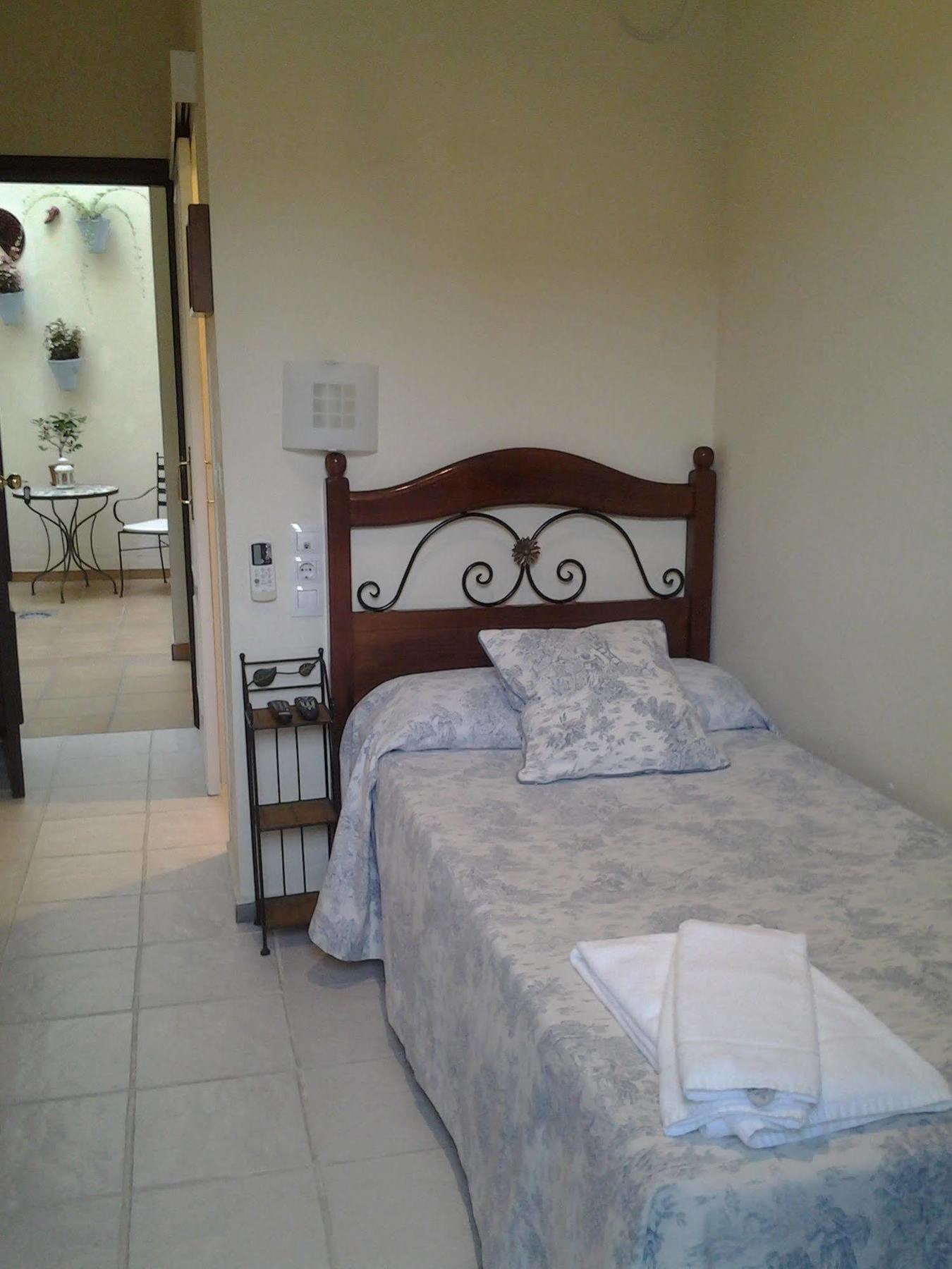 Hostal Azahar Cordoba Exterior photo